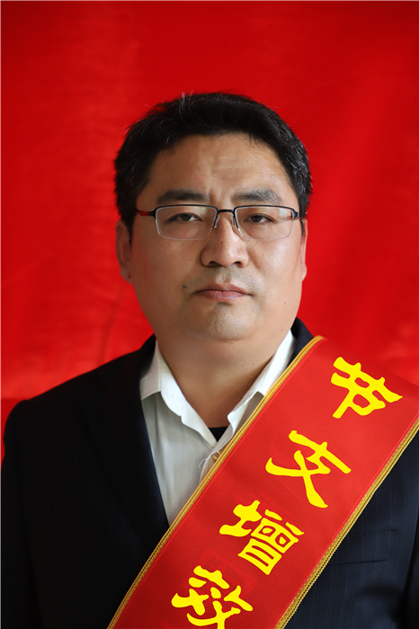 集团公司节支增效先锋 李华.JPG