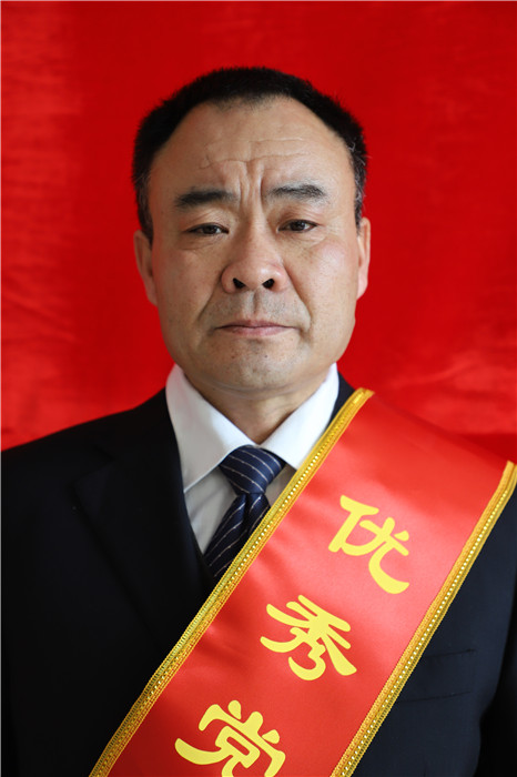 矿优秀共产党员 肖建平.jpg