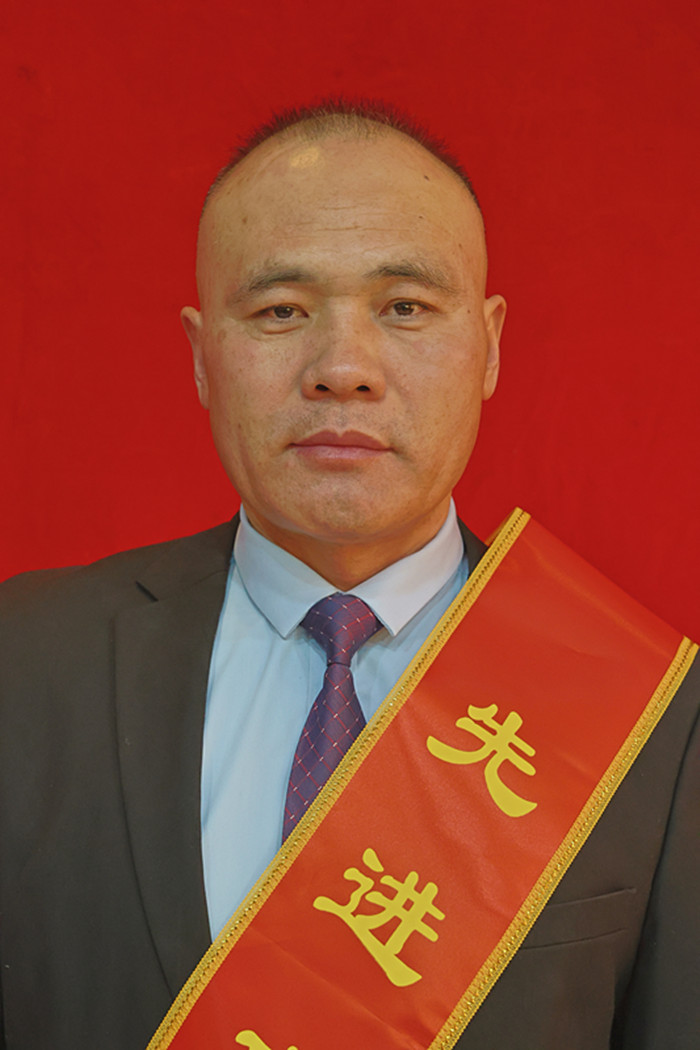 集团优秀班组长 金瑞光_副本.jpg