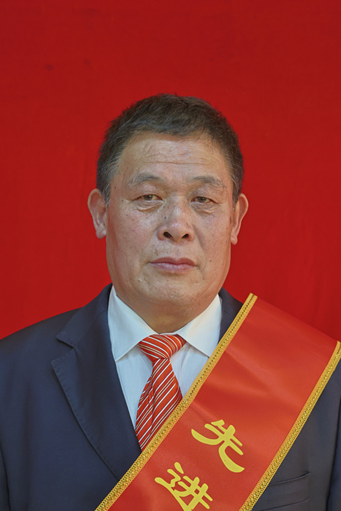 集团先进工作者 李明_副本.jpg