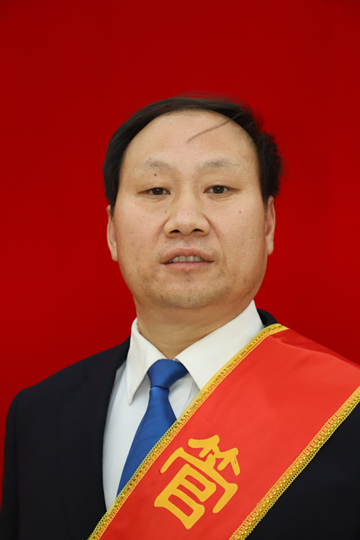 管理标兵 江新兵_副本.jpg