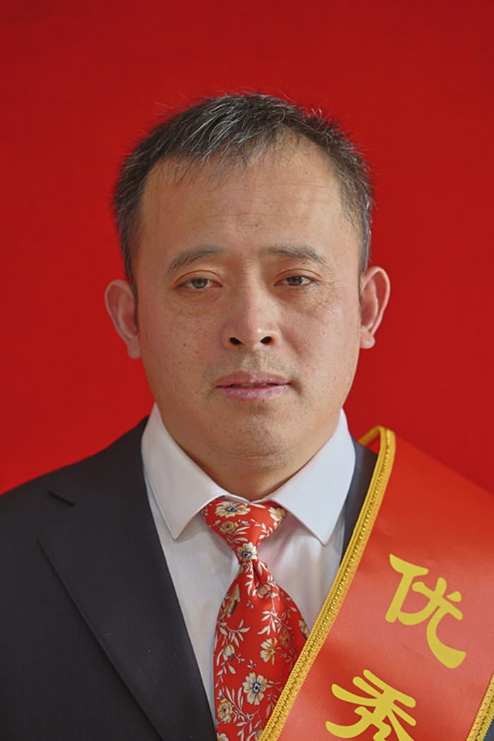 优秀党支部书记 刘晓亮_副本.jpg