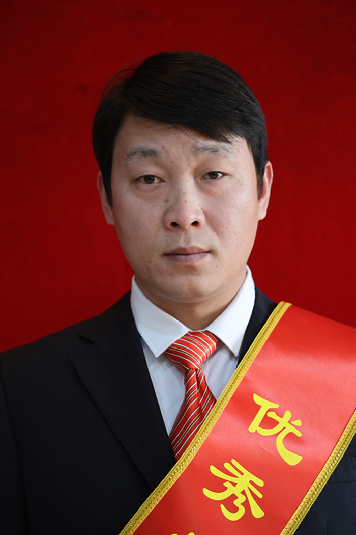 优秀共产党员 刘林国_副本.jpg