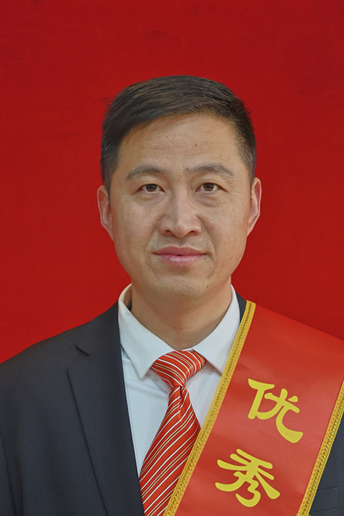 优秀共产党员 赵然君_副本.jpg